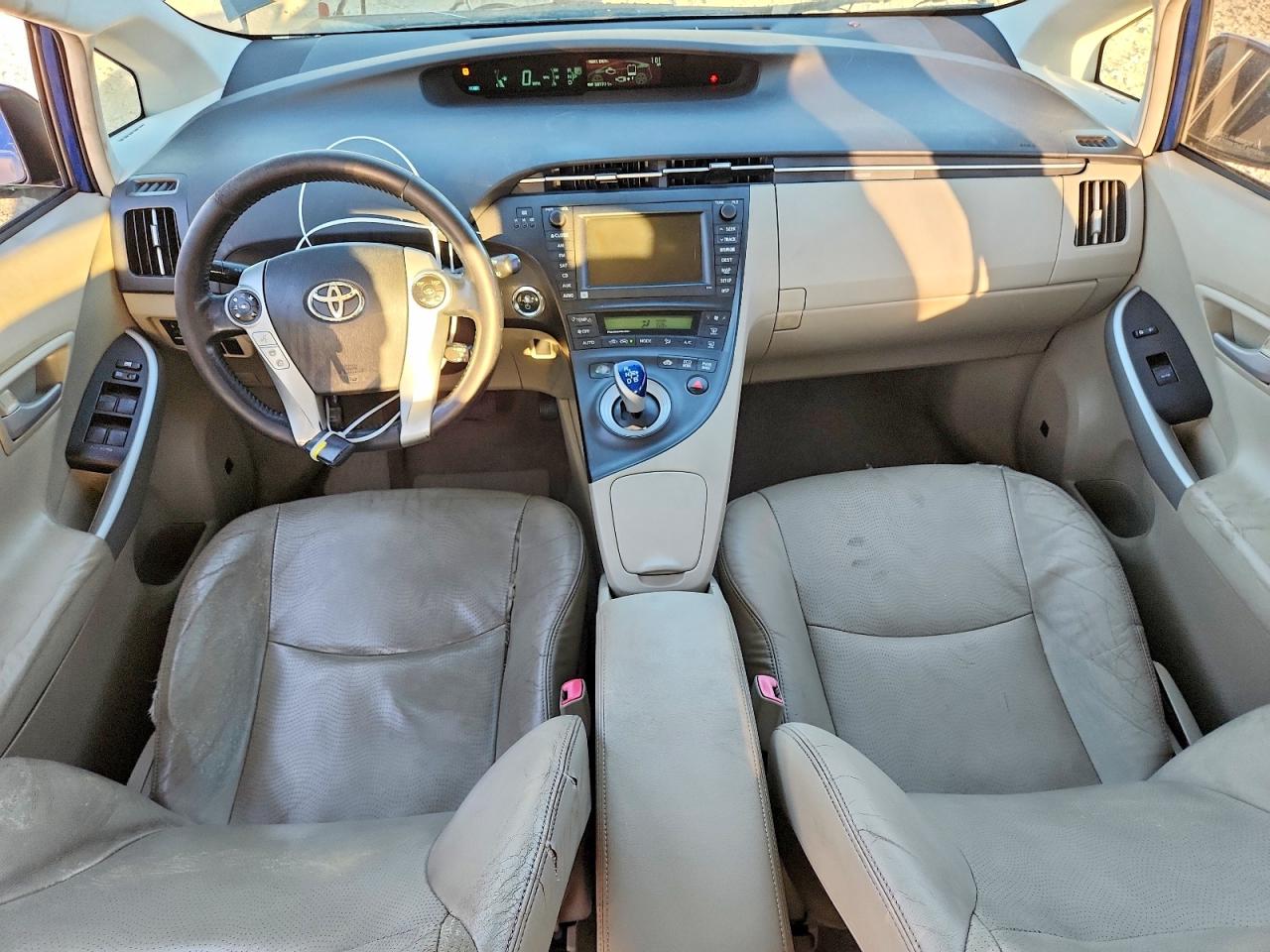 2010 TOYOTA PRIUS photo 15