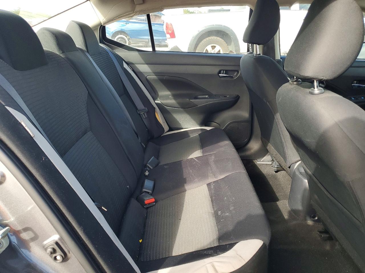2021 NISSAN VERSA SV photo 19