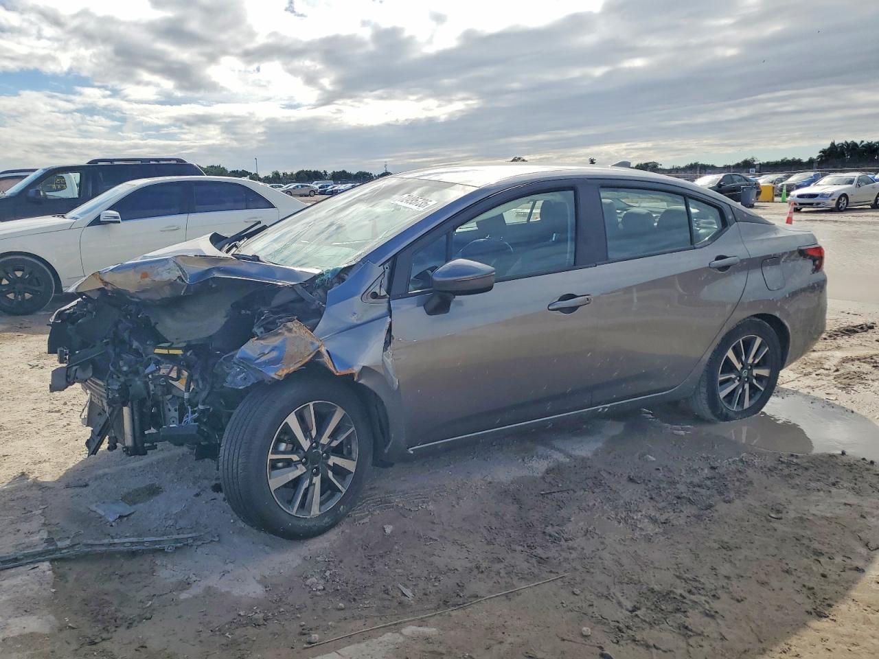 2021 NISSAN VERSA
