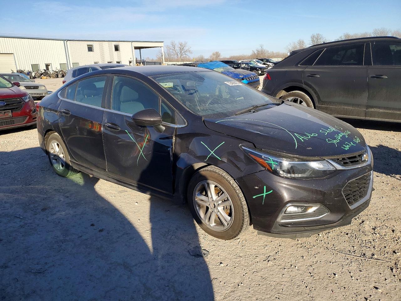 2017 CHEVROLET CRUZE LT photo 10