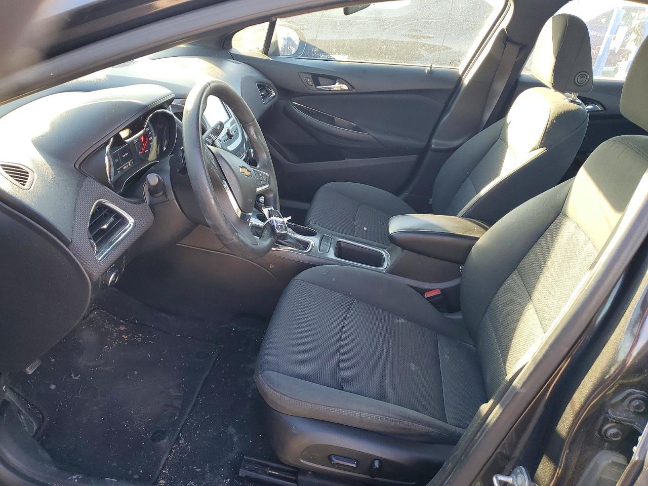 2017 CHEVROLET CRUZE LT photo 19