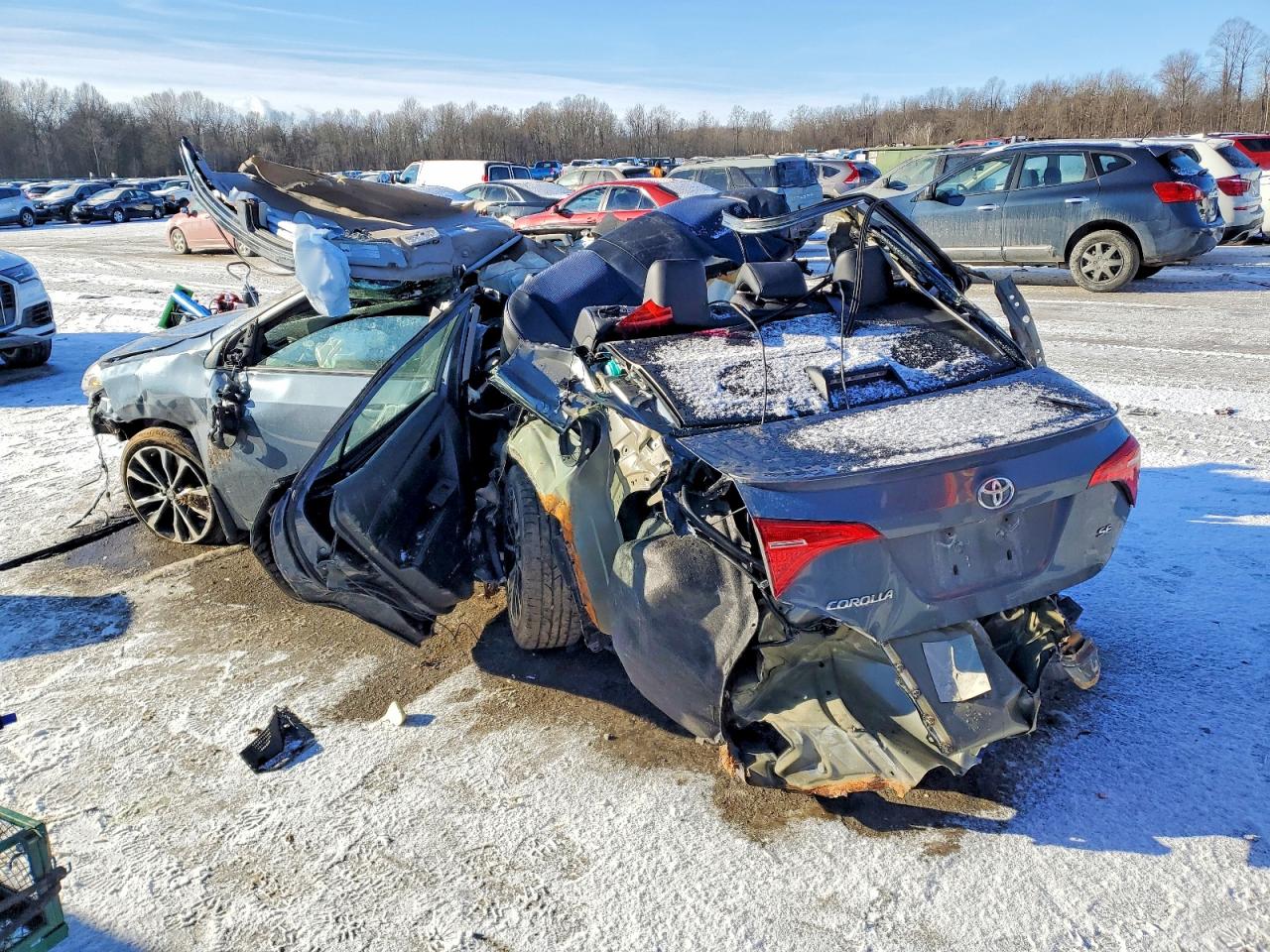 2017 TOYOTA COROLLA L photo 2