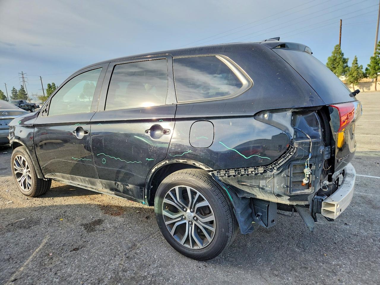 2018 MITSUBISHI OUTLANDER ES photo 2