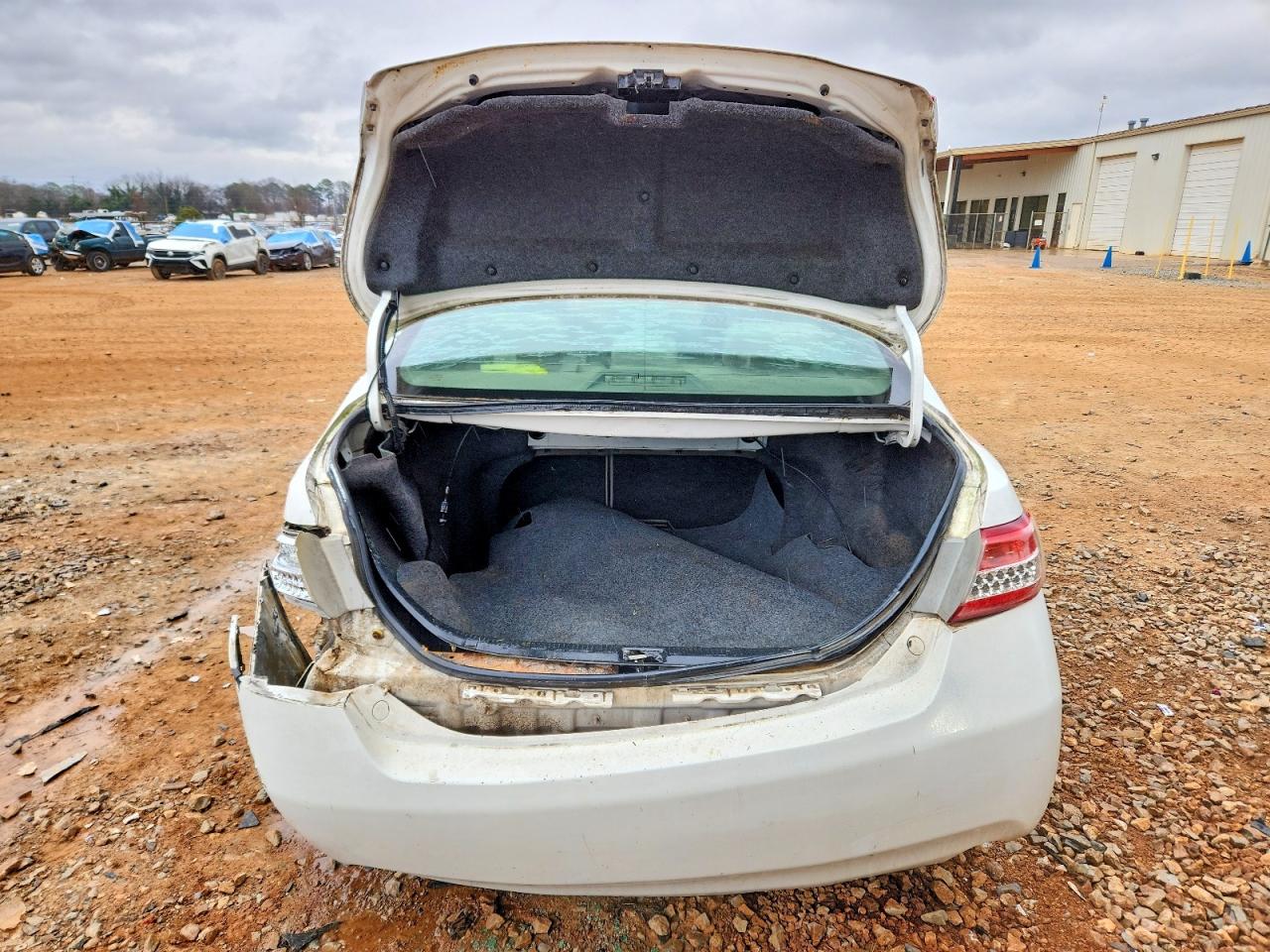 2010 TOYOTA CAMRY BASE photo 16