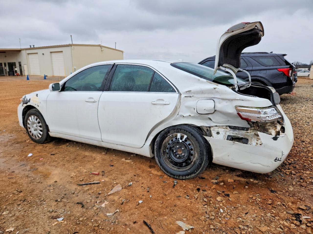 2010 TOYOTA CAMRY BASE photo 4