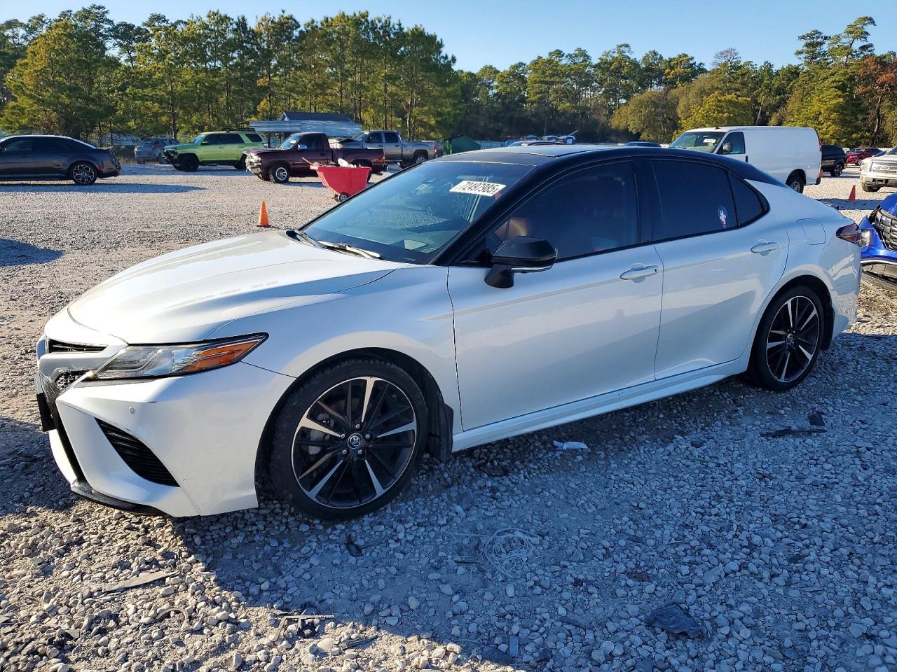 2018 TOYOTA CAMRY