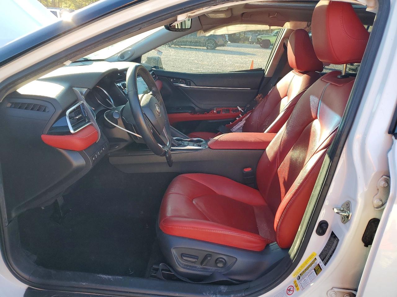 2018 TOYOTA CAMRY XSE photo 7