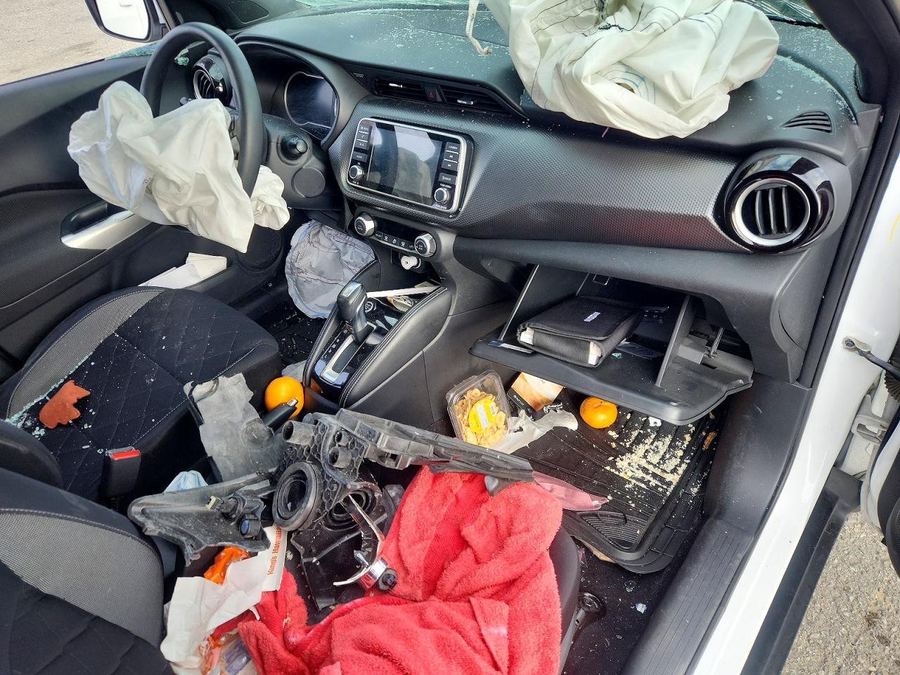 2019 NISSAN KICKS SV photo 15