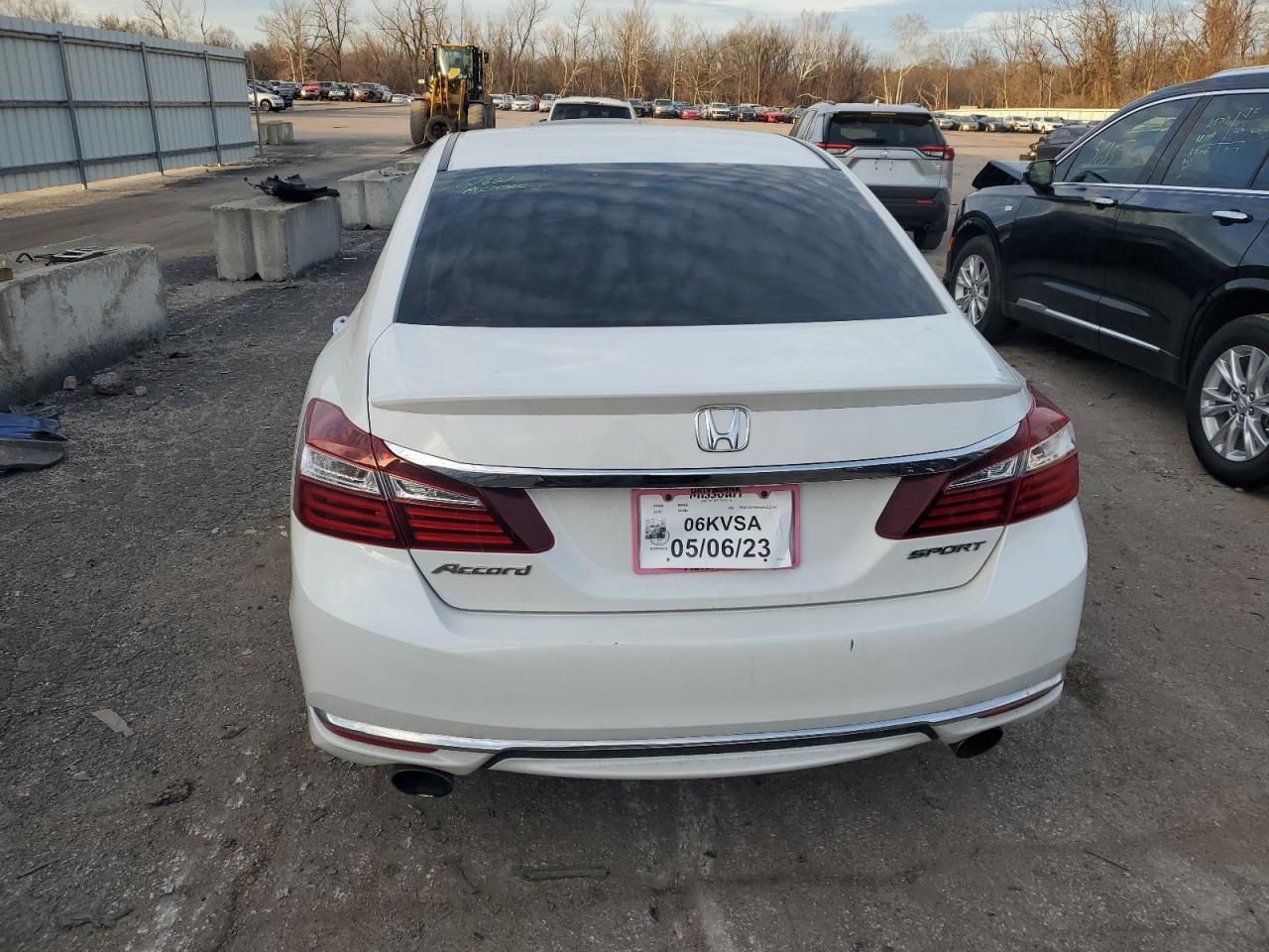 2016 HONDA ACCORD SPORT photo 6