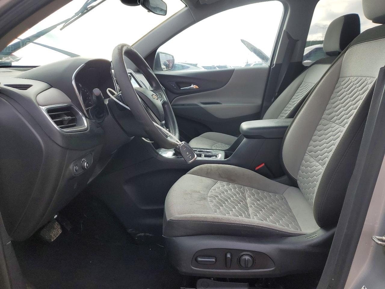 2021 CHEVROLET EQUINOX LT photo 13