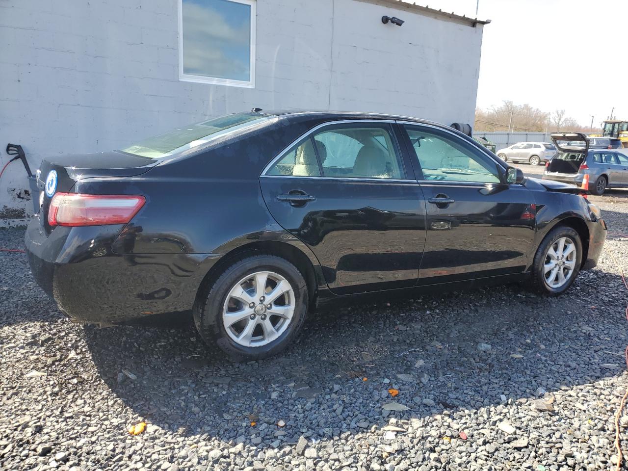 2011 TOYOTA CAMRY photo 7