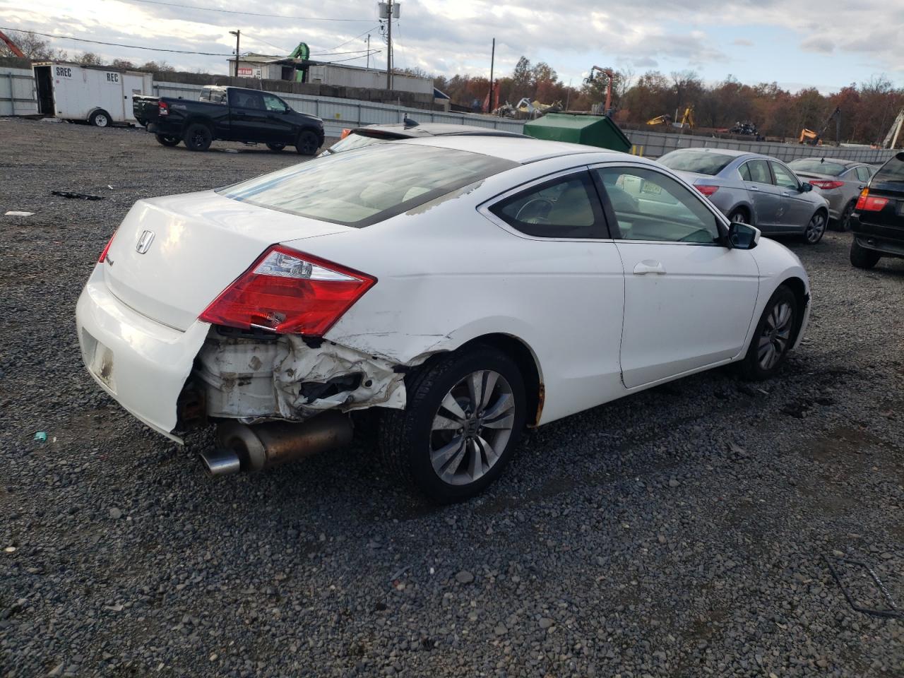 2010 HONDA ACCORD photo 5