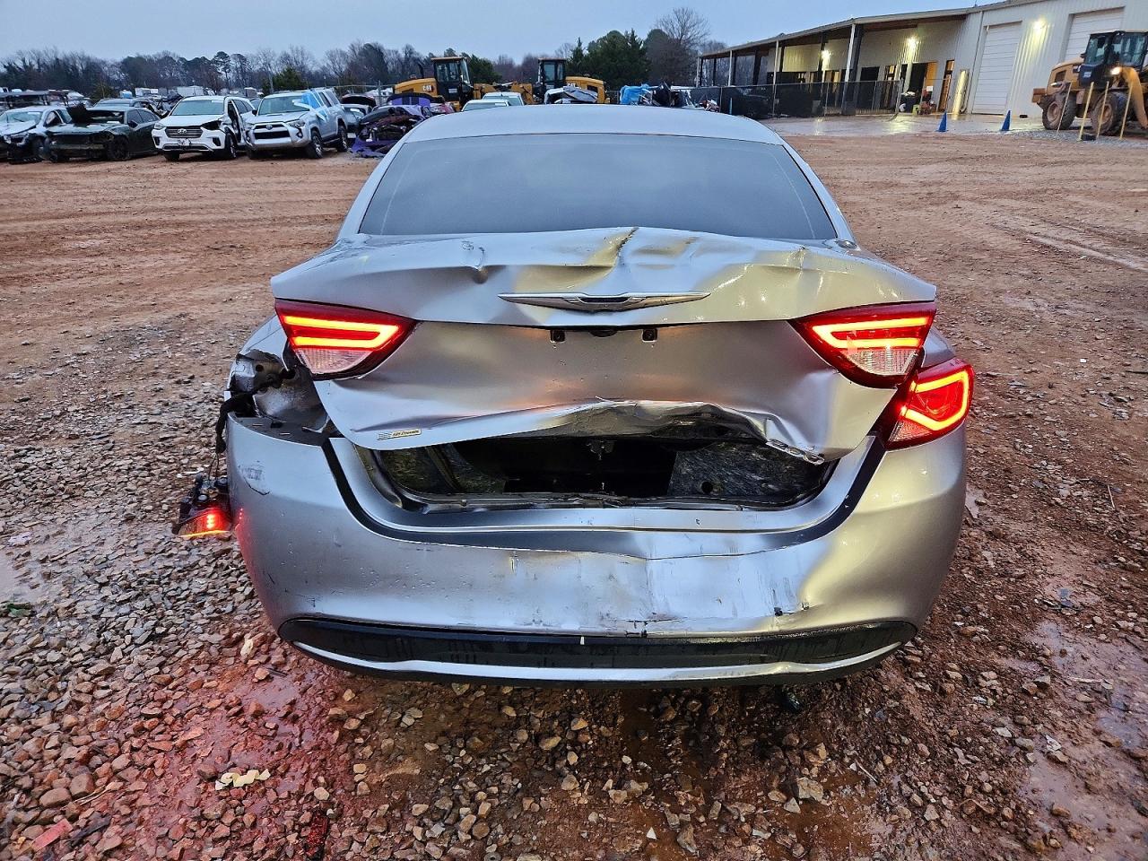 2016 CHRYSLER 200 LIMITED photo 11