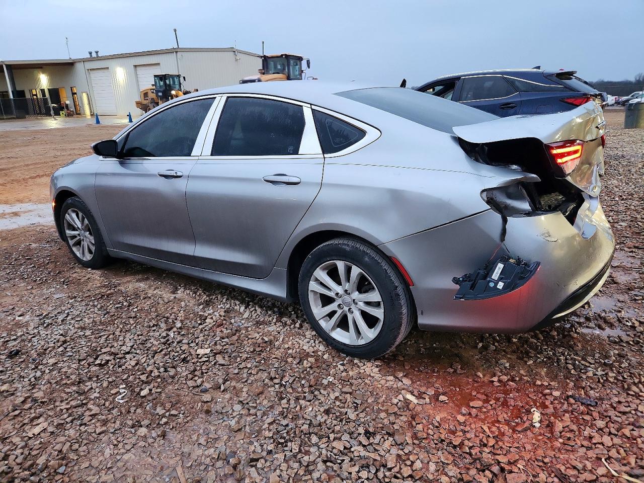 2016 CHRYSLER 200 LIMITED photo 3