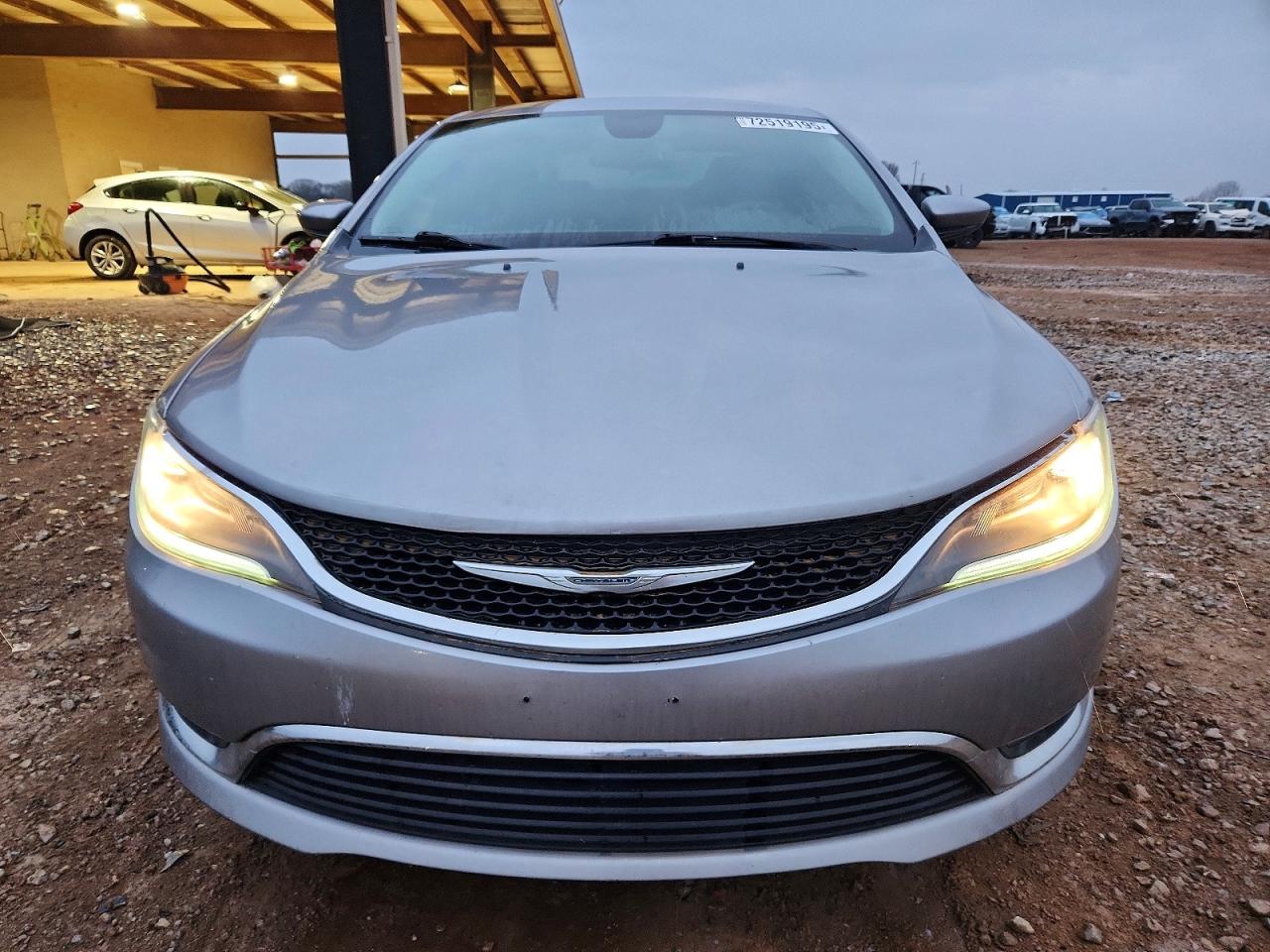 2016 CHRYSLER 200 LIMITED photo 9