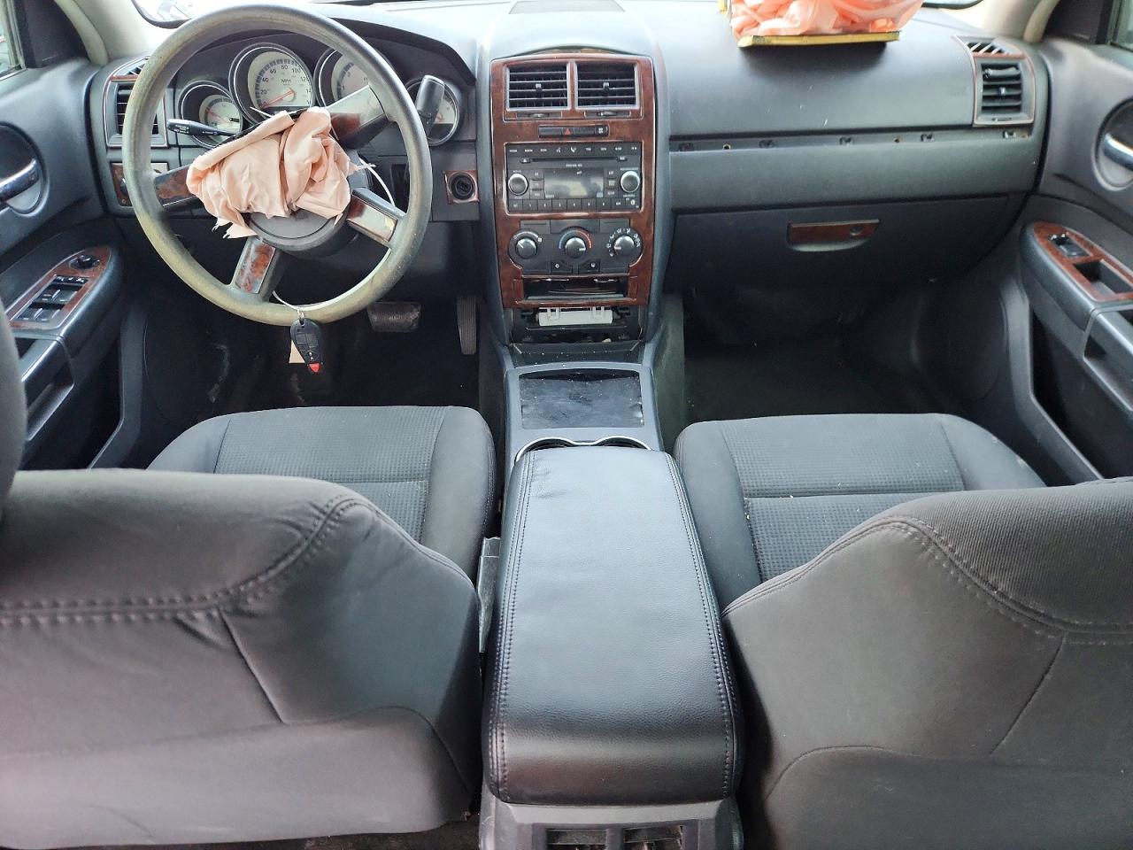 2008 DODGE CHARGER photo 8