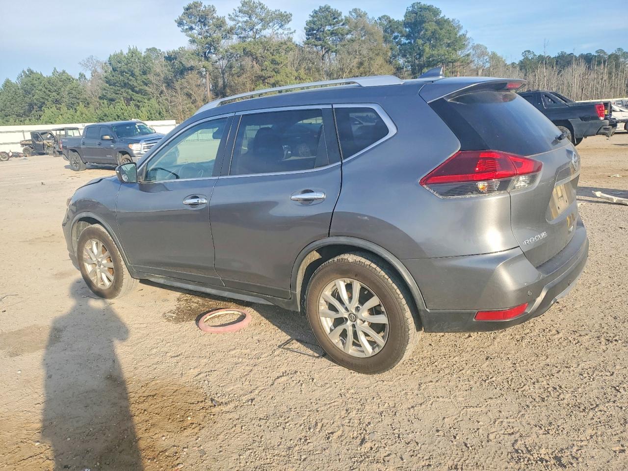 2020 NISSAN ROGUE SV photo 2