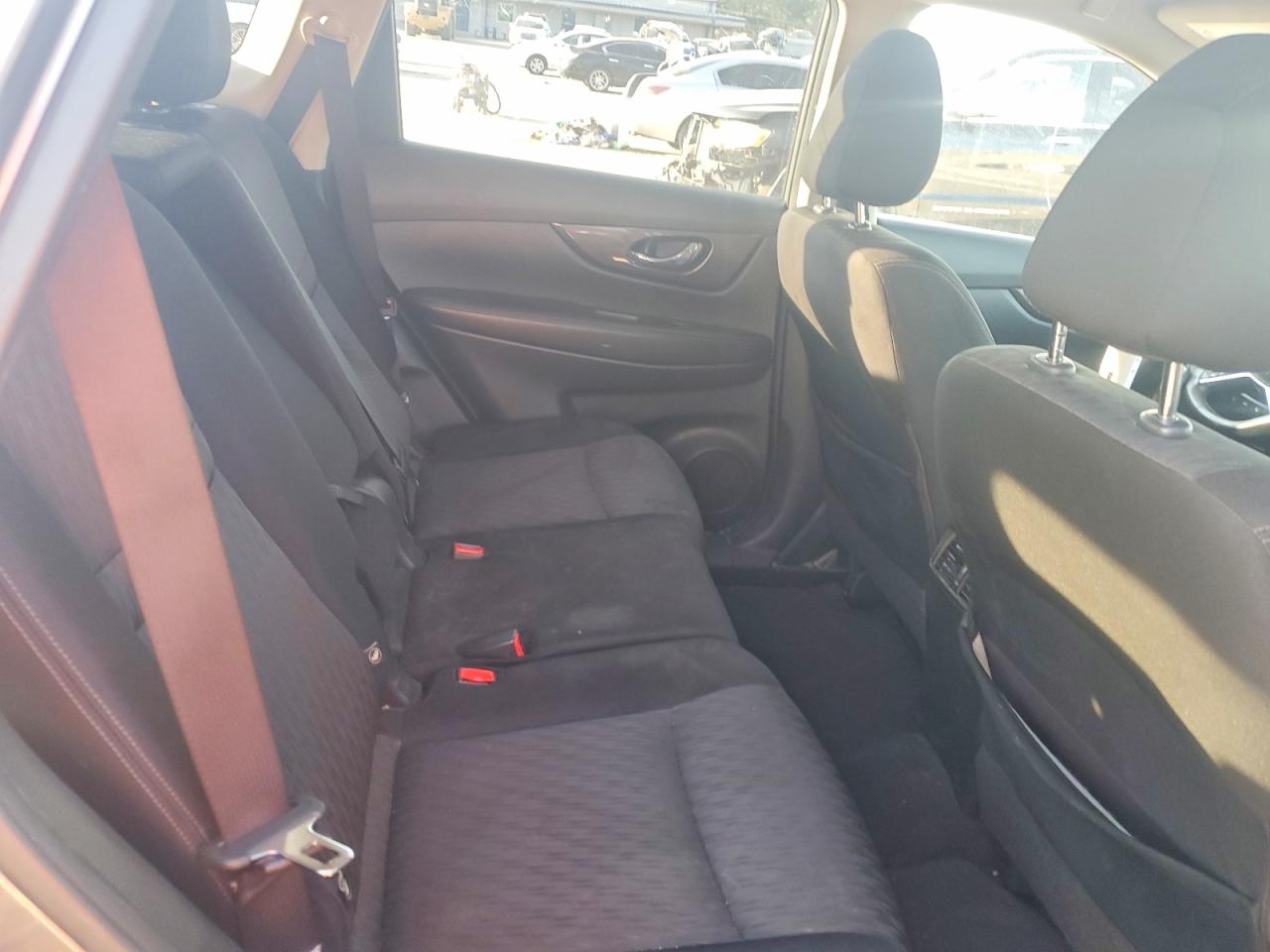 2020 NISSAN ROGUE SV photo 11