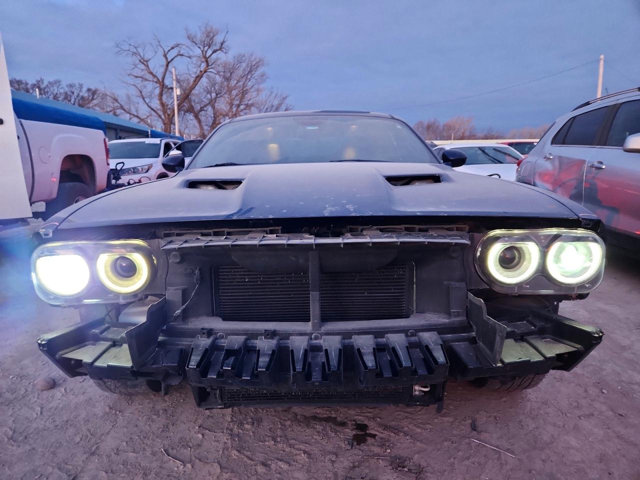 2016 DODGE CHALLENGER SXT photo 13