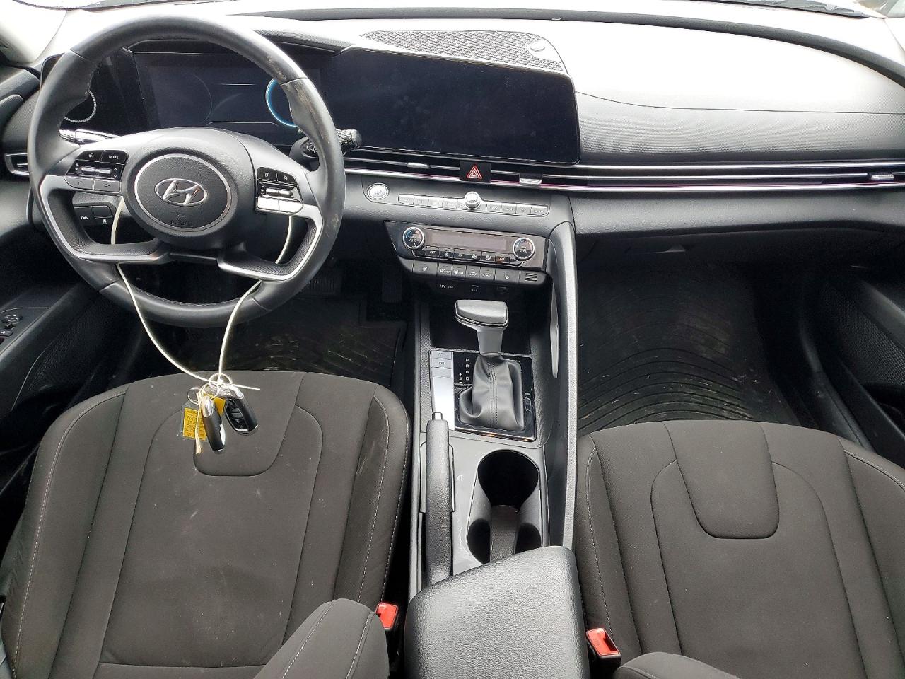2023 HYUNDAI ELANTRA SEL photo 15