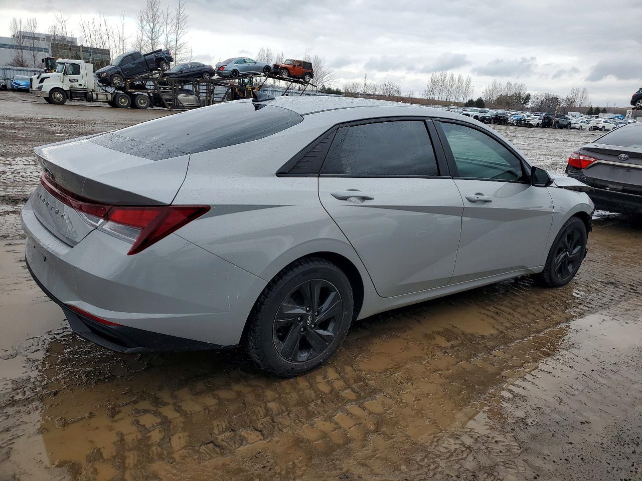 2023 HYUNDAI ELANTRA SEL photo 5