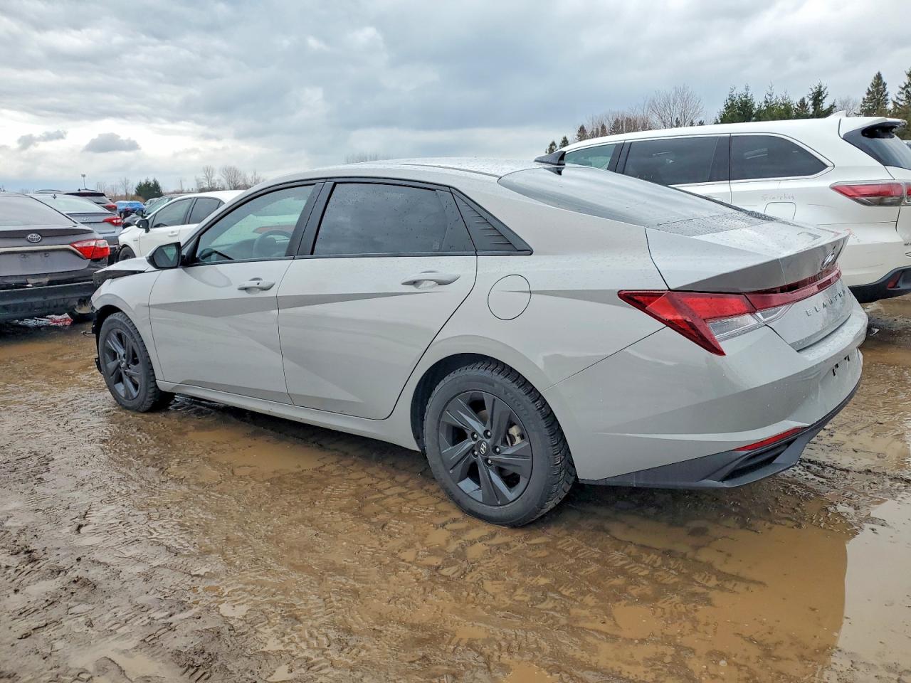 2023 HYUNDAI ELANTRA SEL photo 3