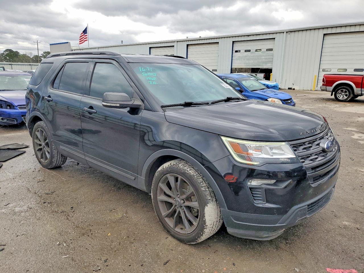 2018 FORD EXPLORER XLT photo 7
