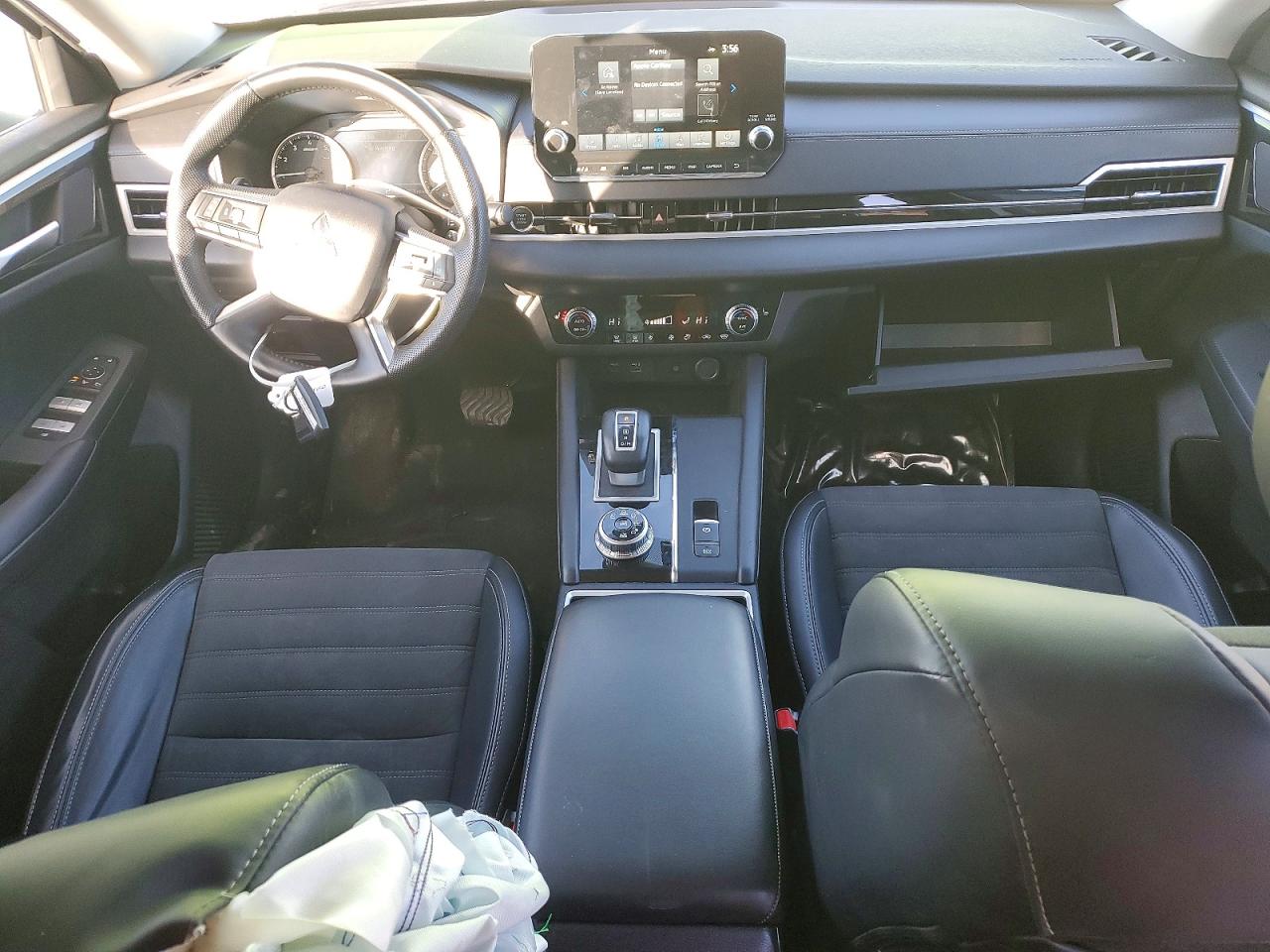 2024 MITSUBISHI OUTLANDER SE photo 8