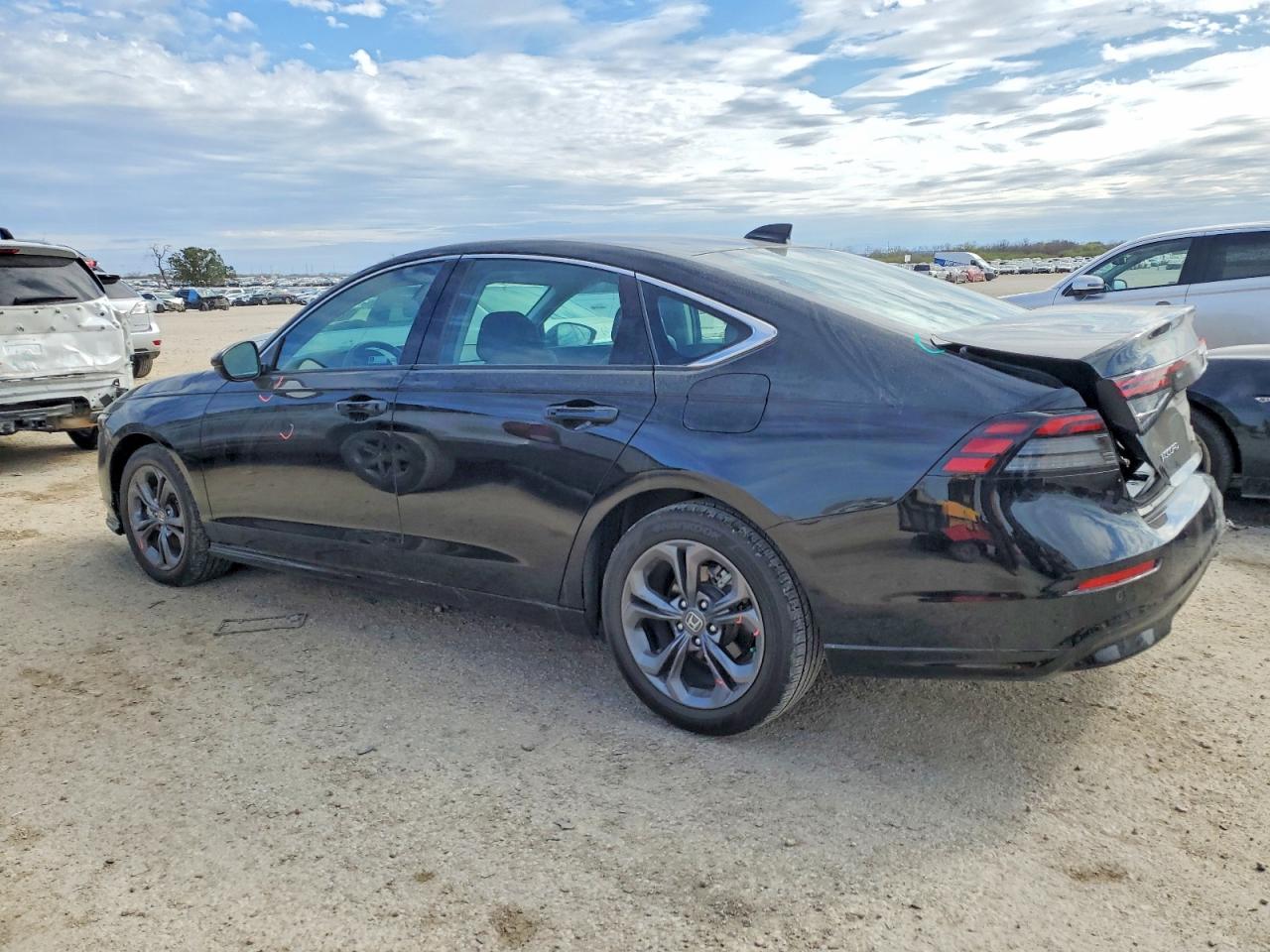 2024 HONDA ACCORD HYBRID EXL photo 2
