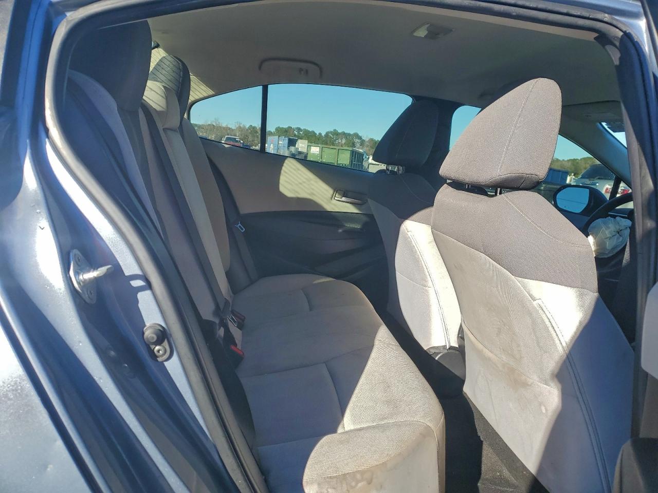 2020 TOYOTA COROLLA LE photo 28