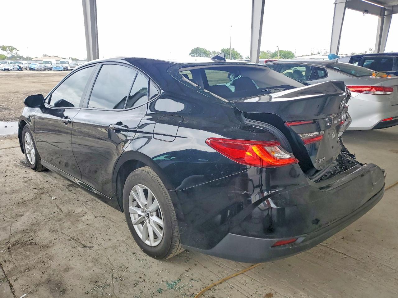 2025 TOYOTA CAMRY XSE photo 2
