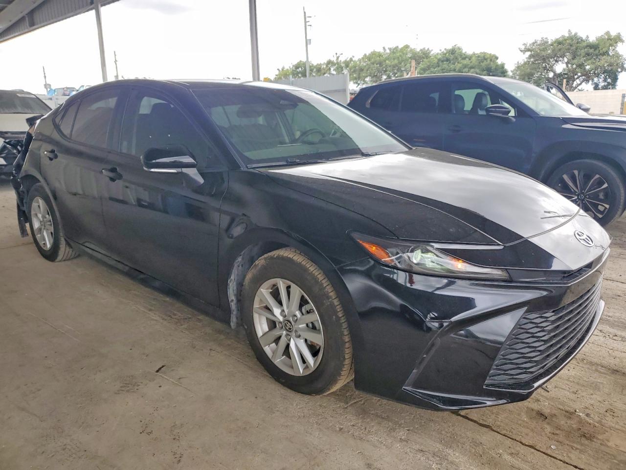 2025 TOYOTA CAMRY XSE photo 4
