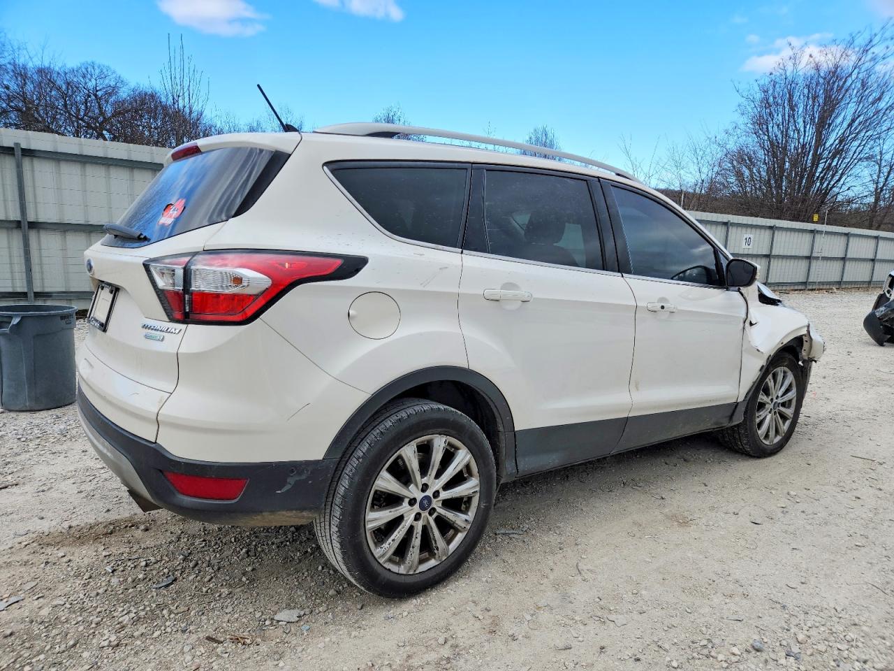 2018 FORD ESCAPE TITANIUM photo 5