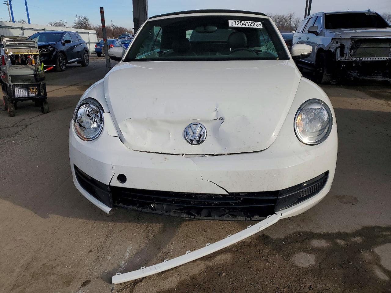 2013 VOLKSWAGEN BEETLE photo 9