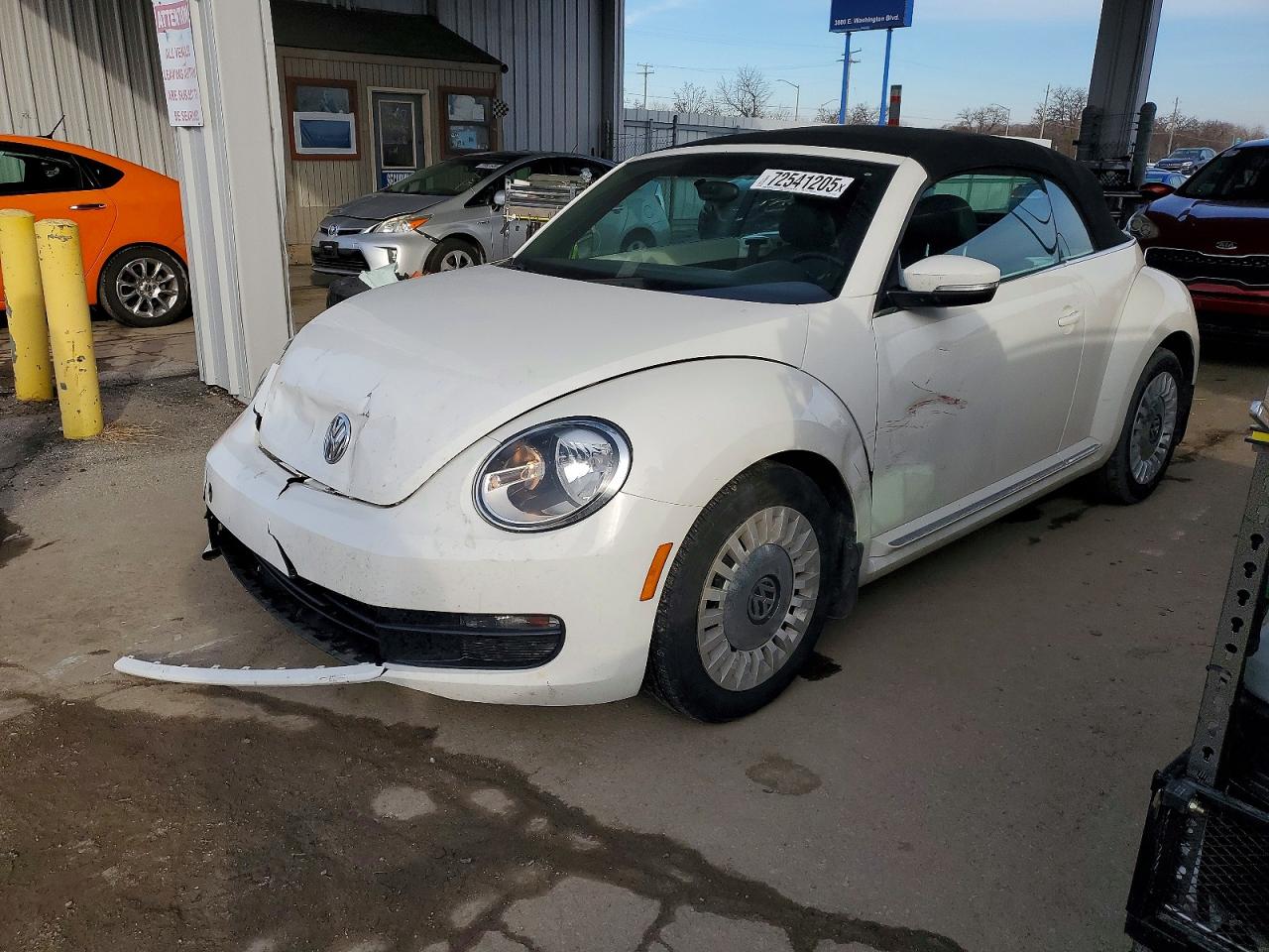 2013 VOLKSWAGEN BEETLE