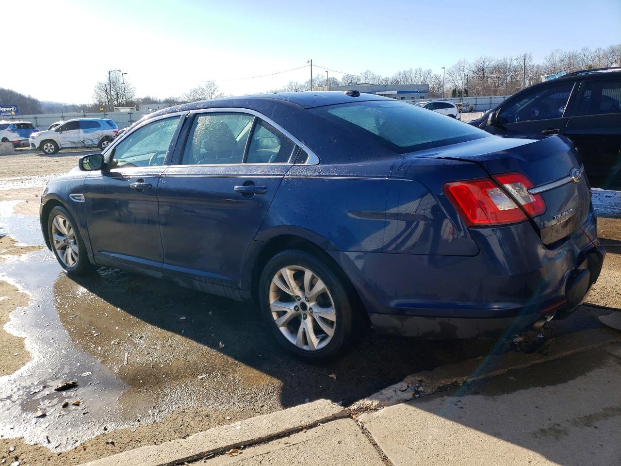 2012 FORD TAURUS SEL photo 4