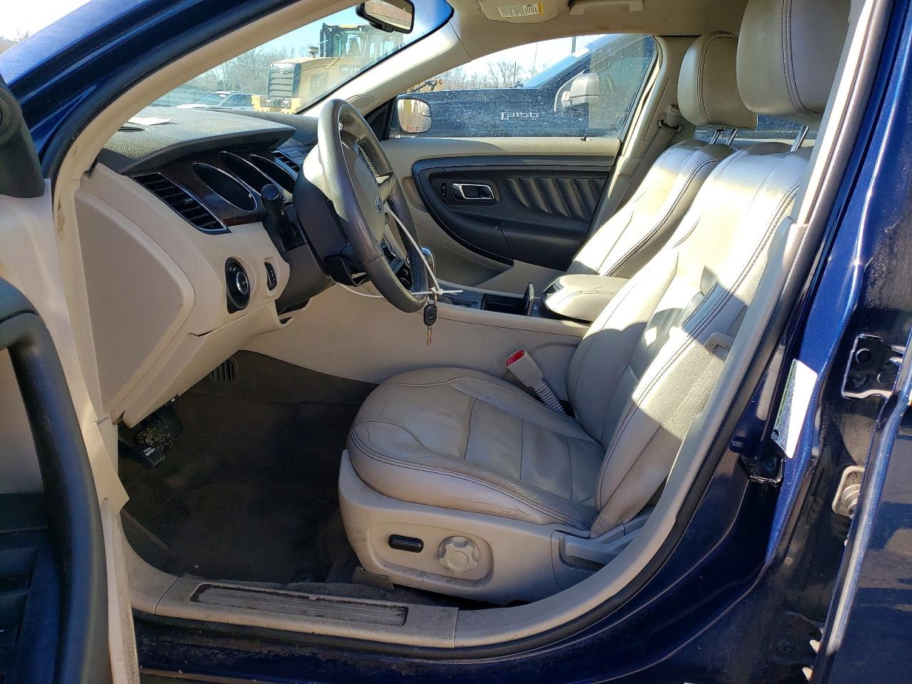 2012 FORD TAURUS SEL photo 19