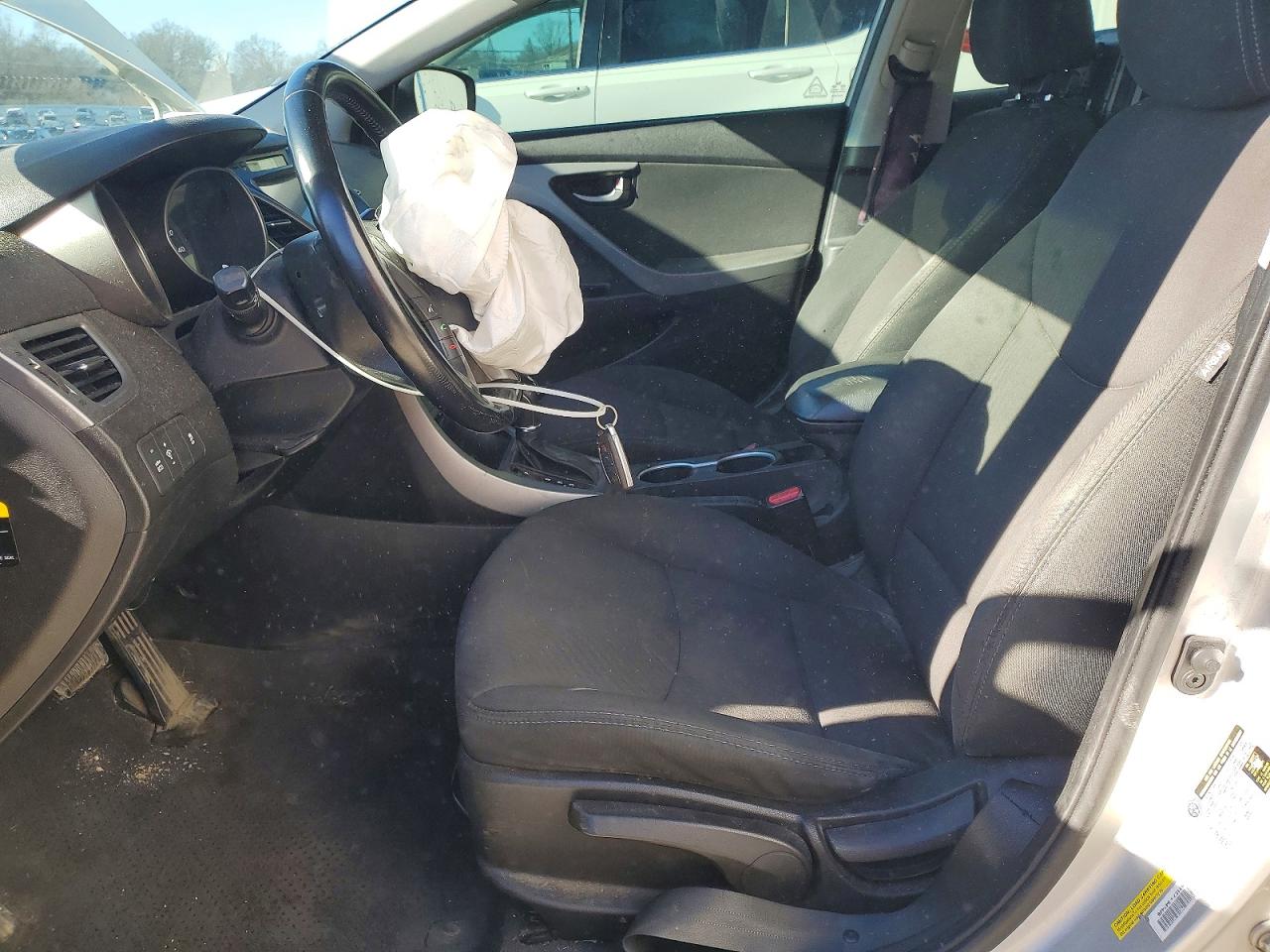 2016 HYUNDAI ELANTRA VALUE EDITION photo 19