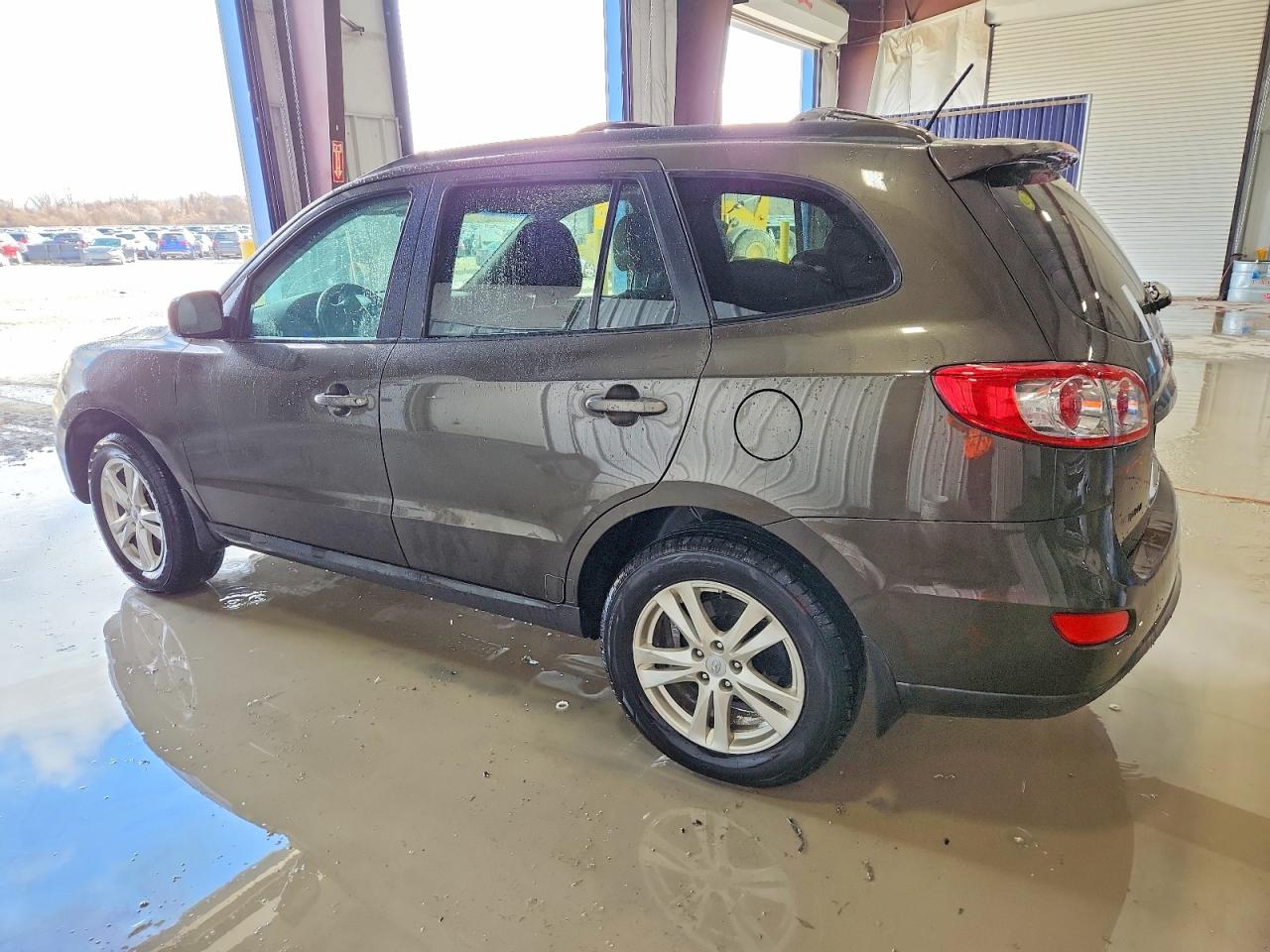 2011 HYUNDAI SANTA FE SE photo 3