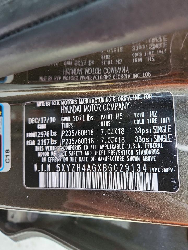 2011 HYUNDAI SANTA FE SE photo 23