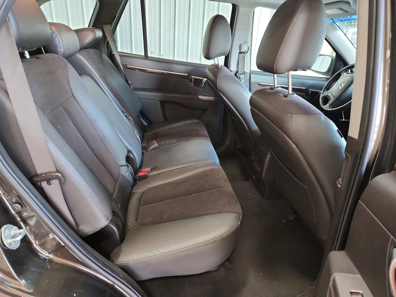 2011 HYUNDAI SANTA FE SE photo 19