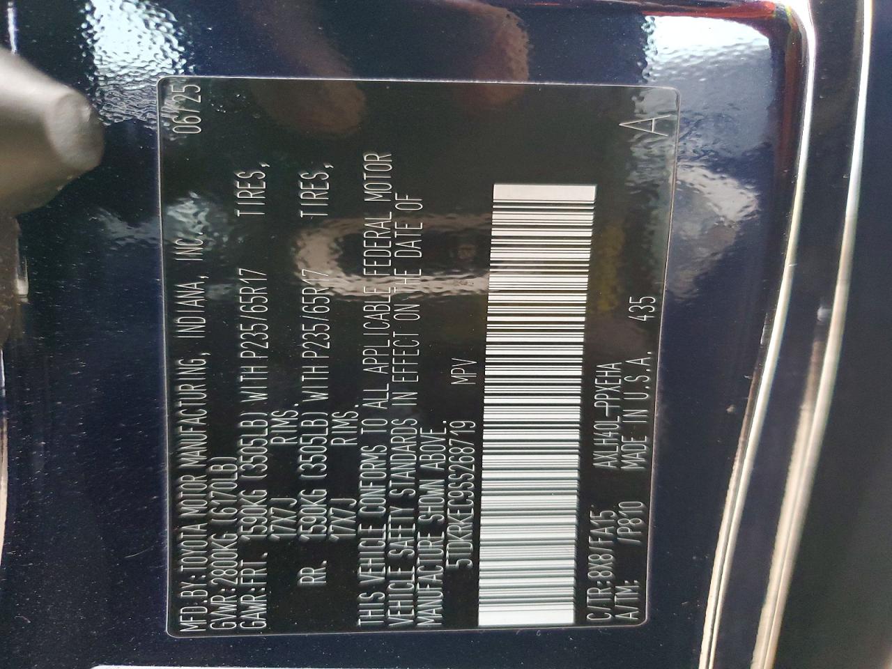 2025 TOYOTA SIENNA LE photo 40