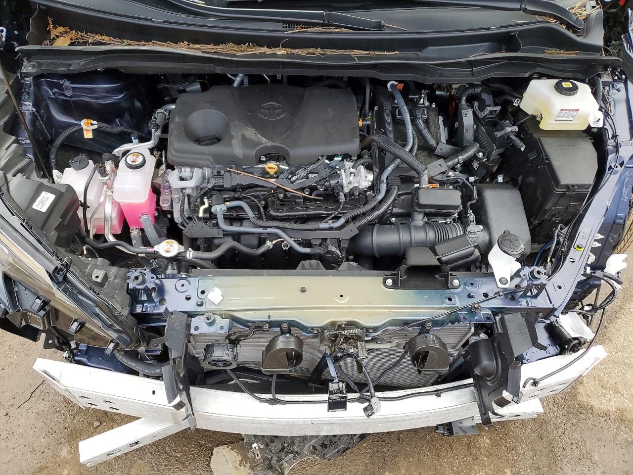 2025 TOYOTA SIENNA LE photo 34