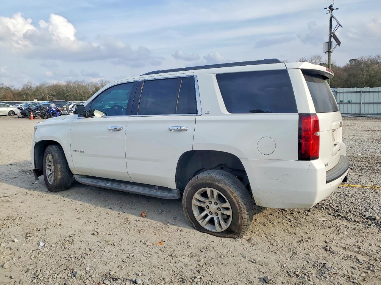 2016 CHEVROLET TAHOE C1500 LS photo 4
