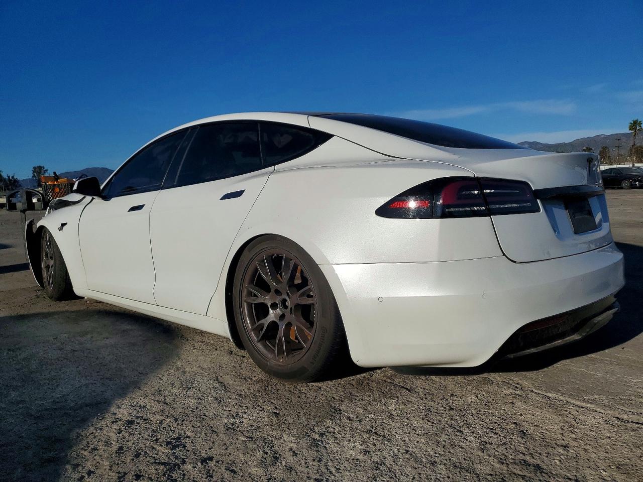 2022 TESLA MODEL S photo 2