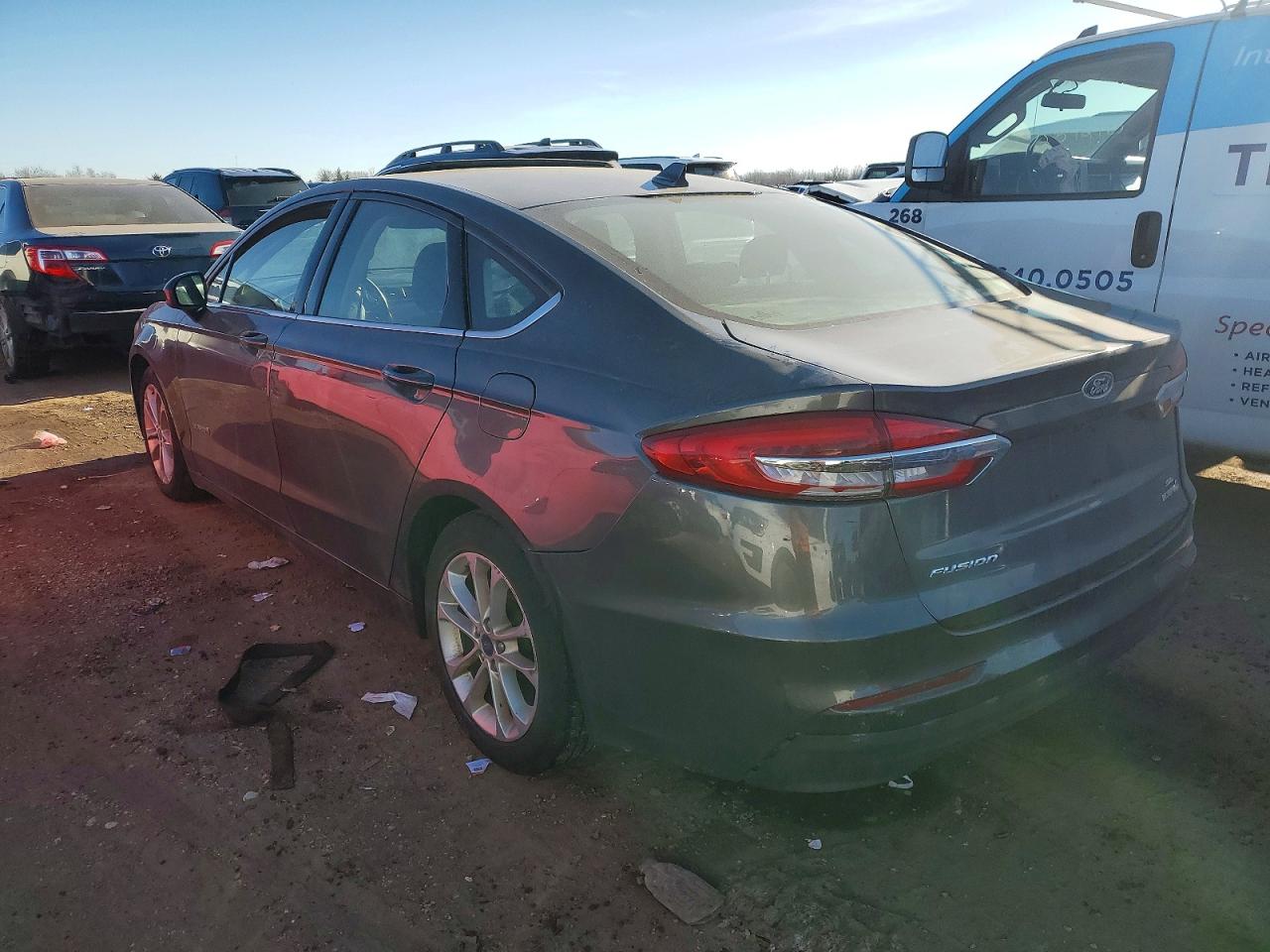 2019 FORD FUSION SE photo 2