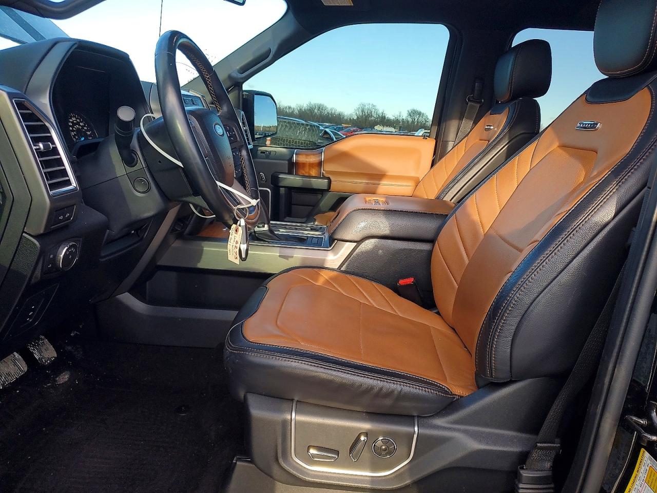 2016 FORD F150 photo 19