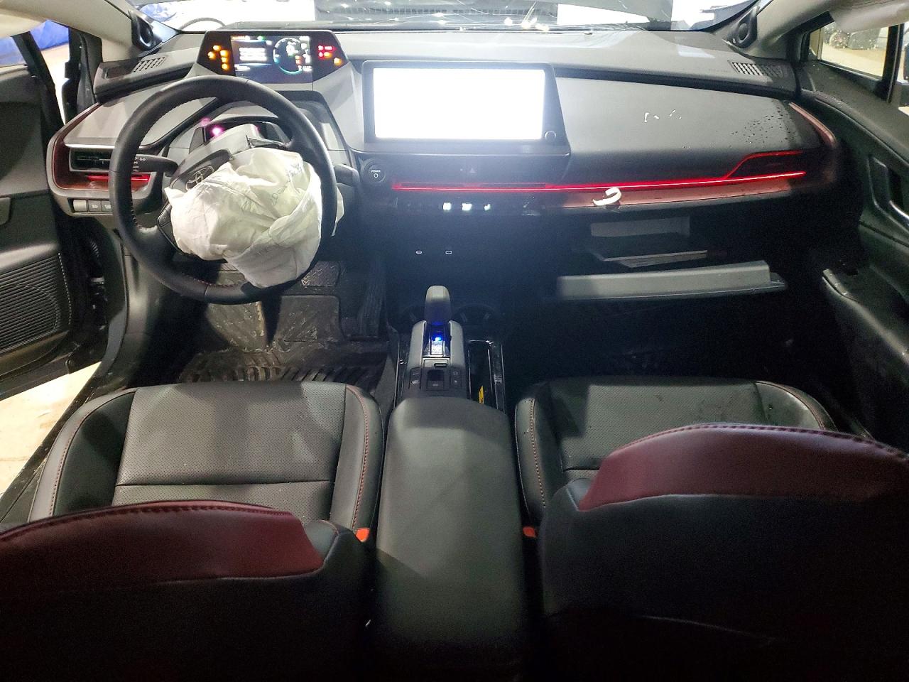 2025 TOYOTA PRIUS XSE photo 8