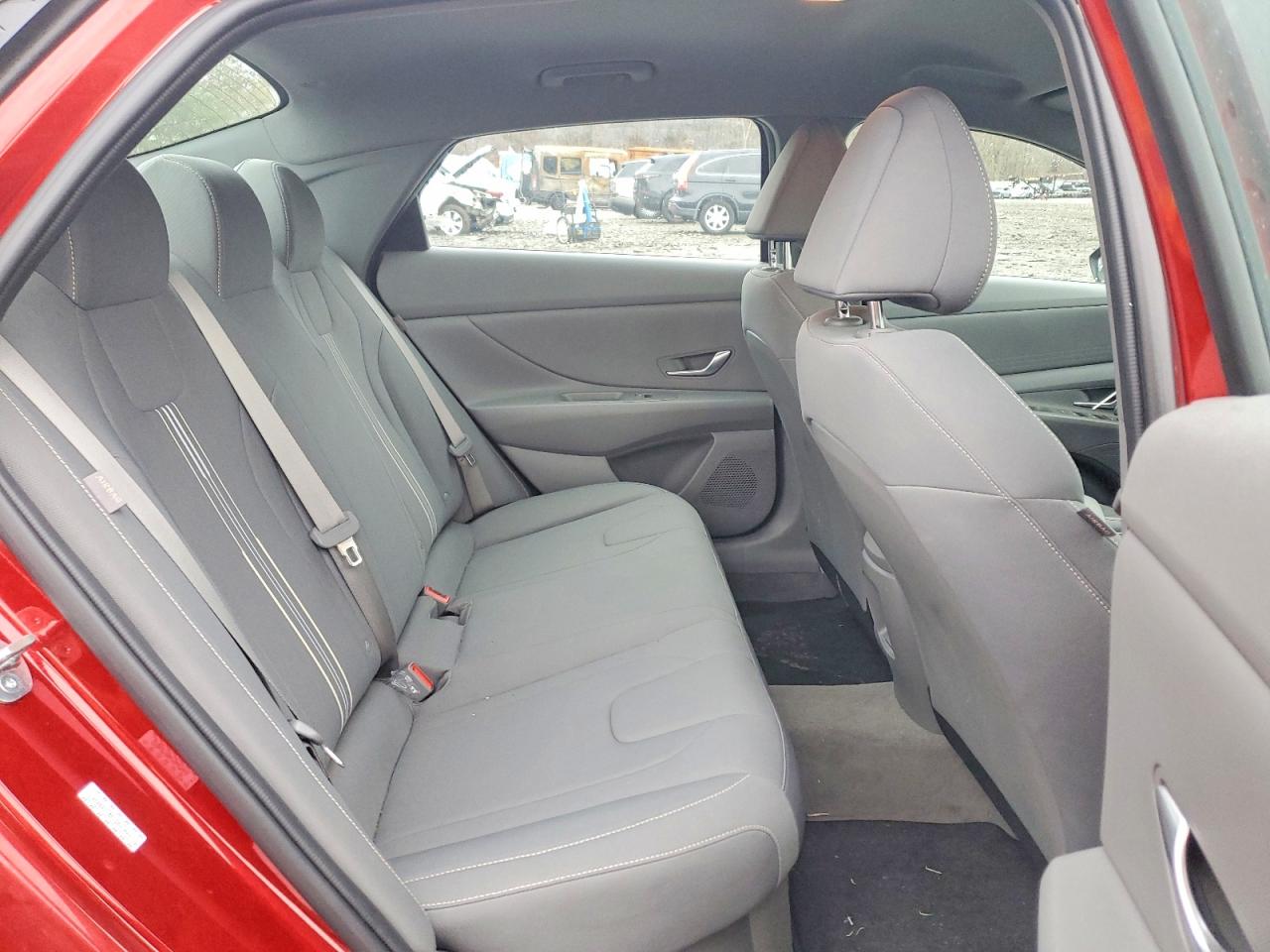 2024 HYUNDAI ELANTRA BLUE photo 10