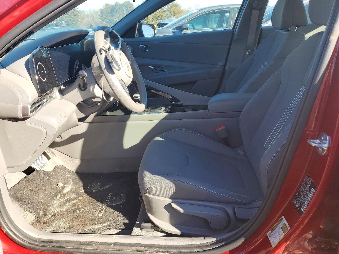 2024 HYUNDAI ELANTRA BLUE photo 7